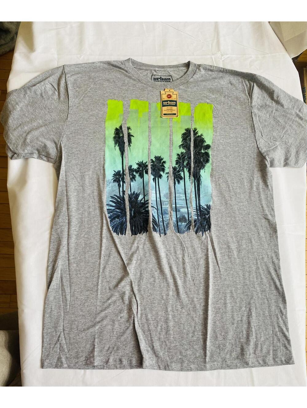 Urban Pipeline XL Gray Graphic T-Shirt with Palm Tree Design